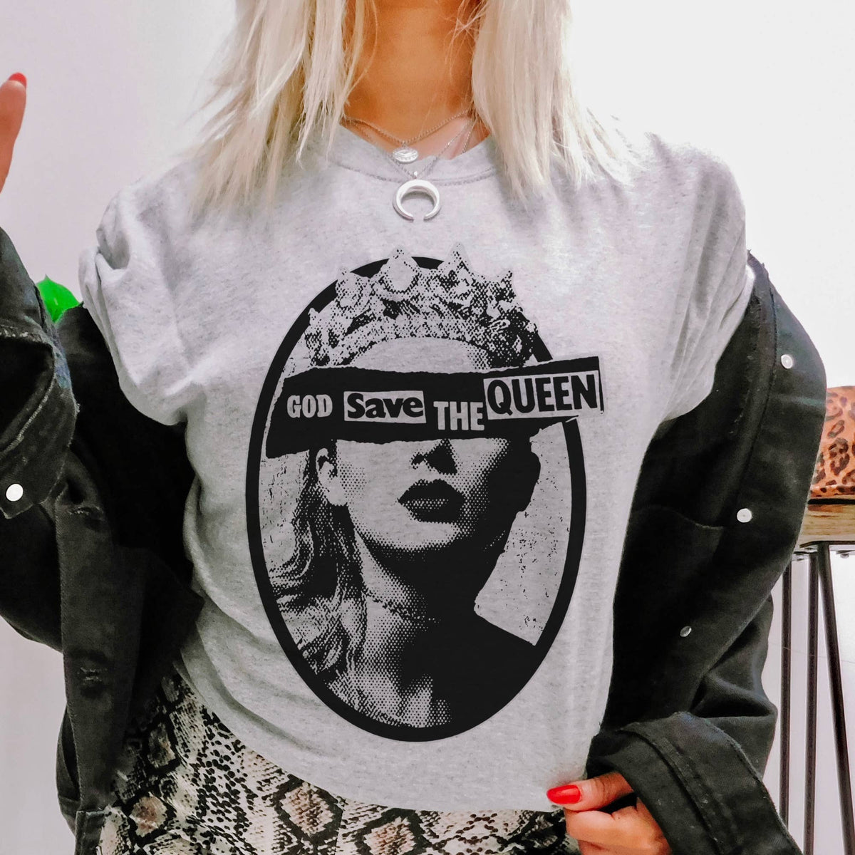 Taylor Swift God Save The Queen Taylor Concert Graphic Tee: Orchid