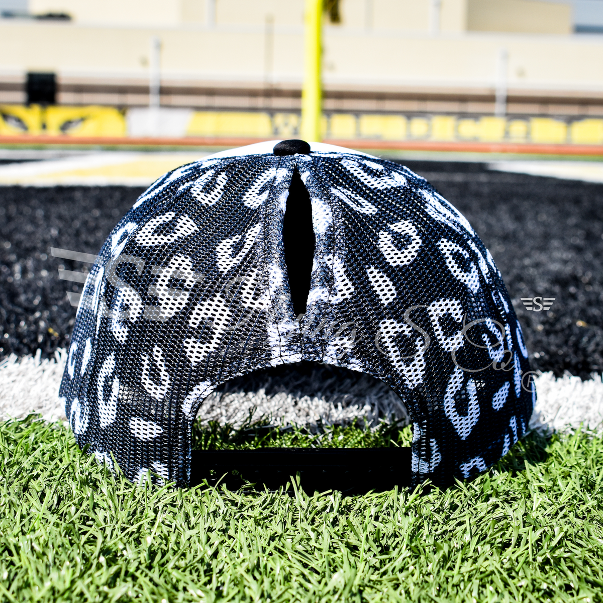 White Front Leopard Magna Pony™ Mesh Foam Trucker Hat: Red