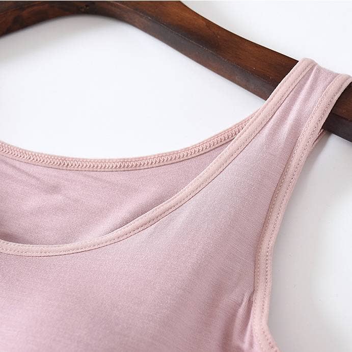 Skin-friendly soft round neck built-in bra tank top: Black / L