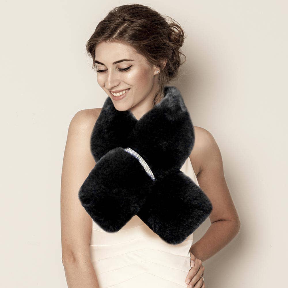 Faux Fur Bling Pull Through Scarf: Leo