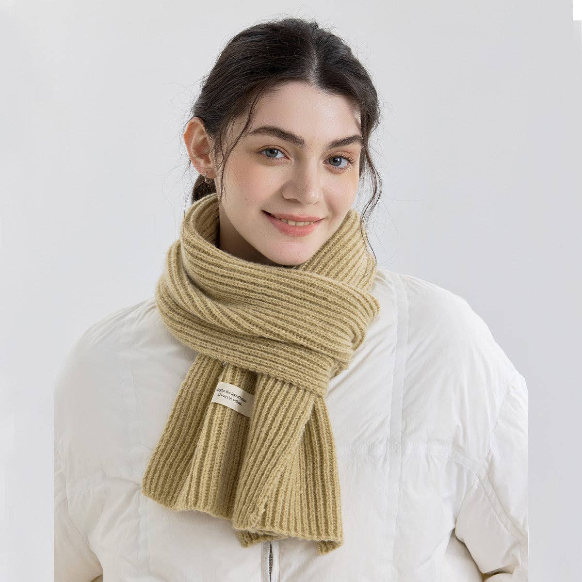 Minimalist Solid Color Knitted Scarf for Women - Stylish and Warm: Light Yellow