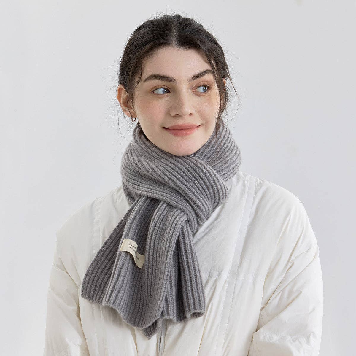 Minimalist Solid Color Knitted Scarf for Women - Stylish and Warm: Light Yellow