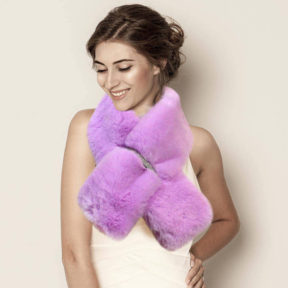 Faux Fur Bling Pull Through Scarf: Leo