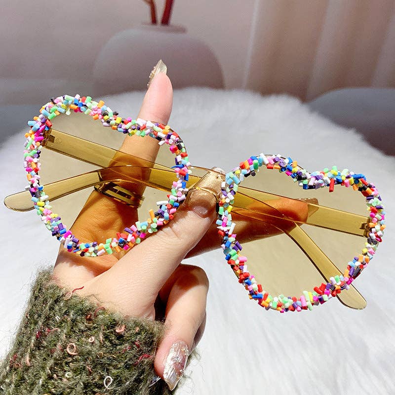 Heart-Shaped Fashion Sunglasses Trendy Beach Shades: Rose