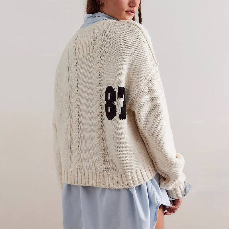 87 letter contrast ivory knitted pullover sweater