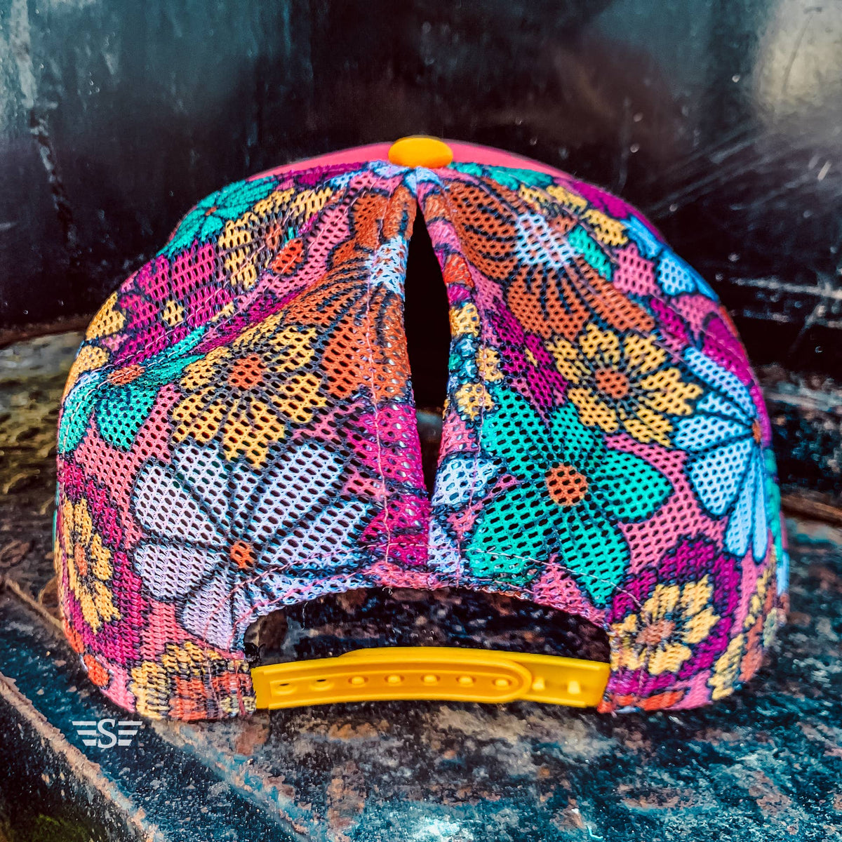 Floral Magna Pony™ Mesh Foam Trucker Hat: Salmon/ Turquoise Tri Color