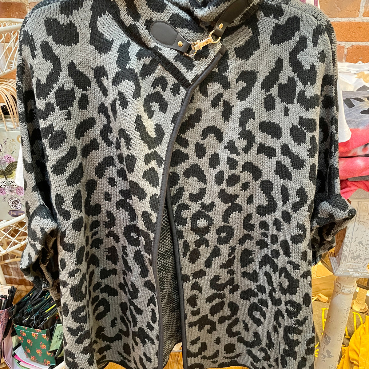 Fashionable Leopard Sweater